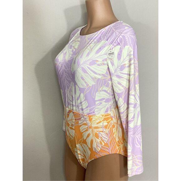 New. CALIA by Carrie Underwood rash guard. Retails $99. Size 12 - Picture 6 of 10